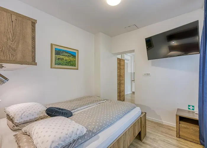 Jantar アパート *