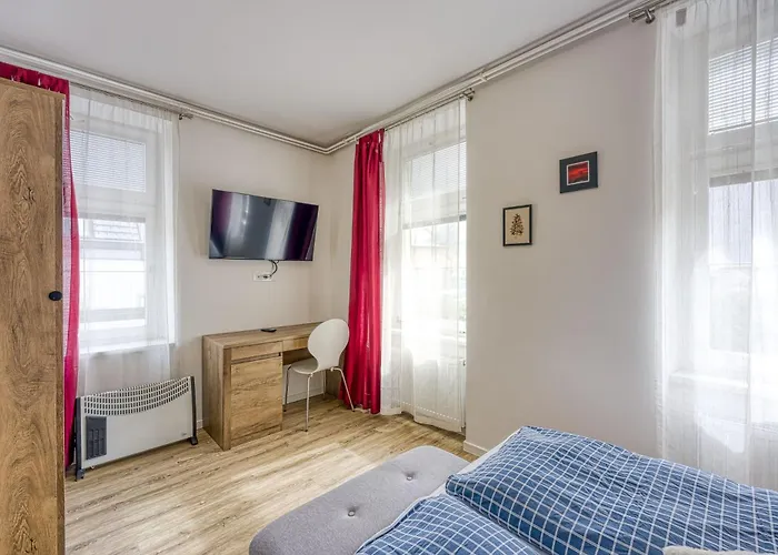 Jantar アパート *